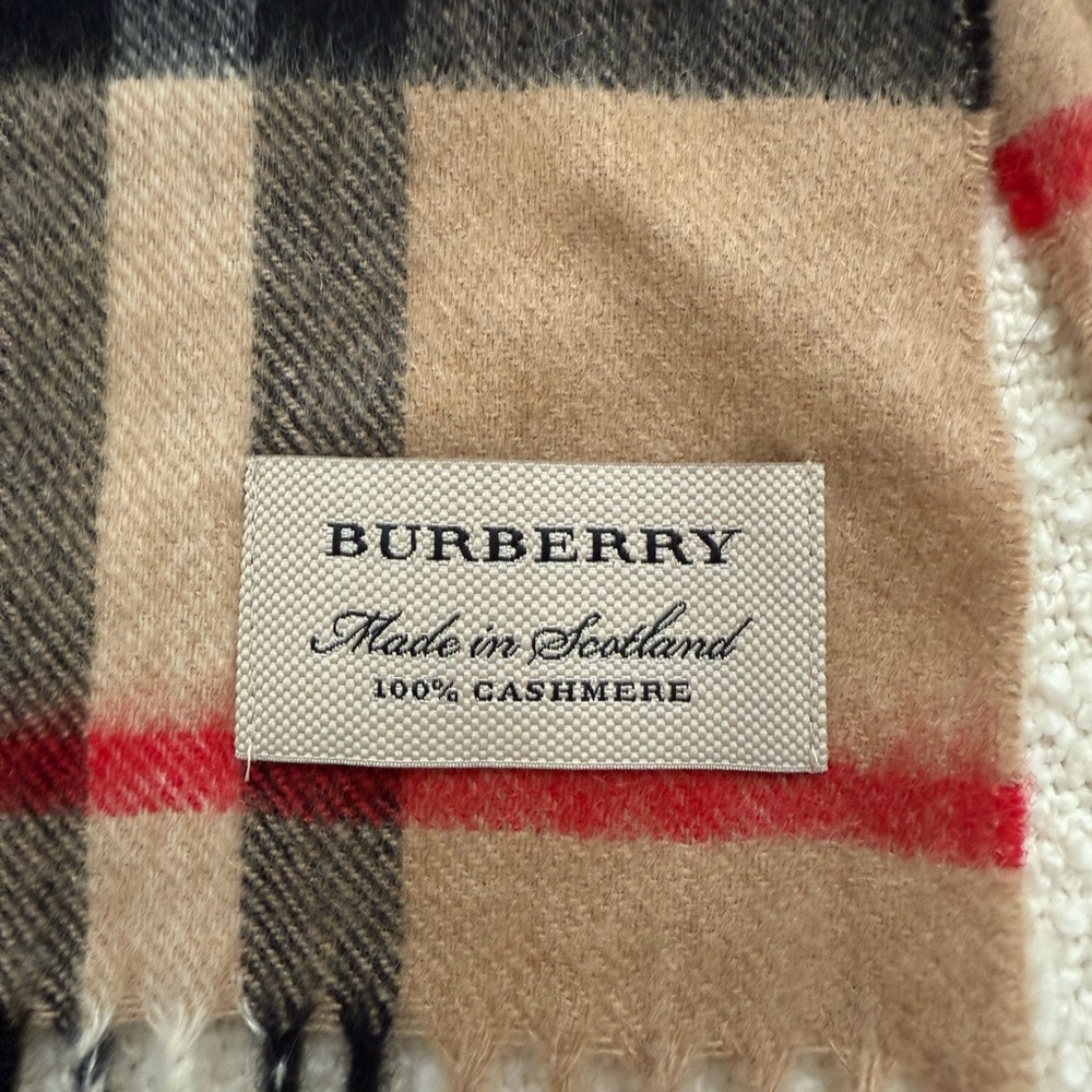 Burberry Heritage Check Cashmere Scarf - Picture 2 of 7